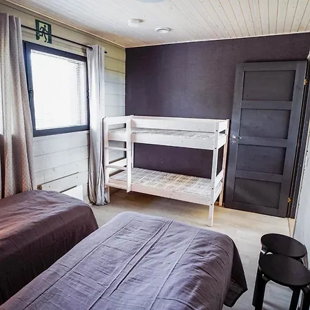 Twin 3 Bedroom With Jacuzzi By Rukalodges Ruka